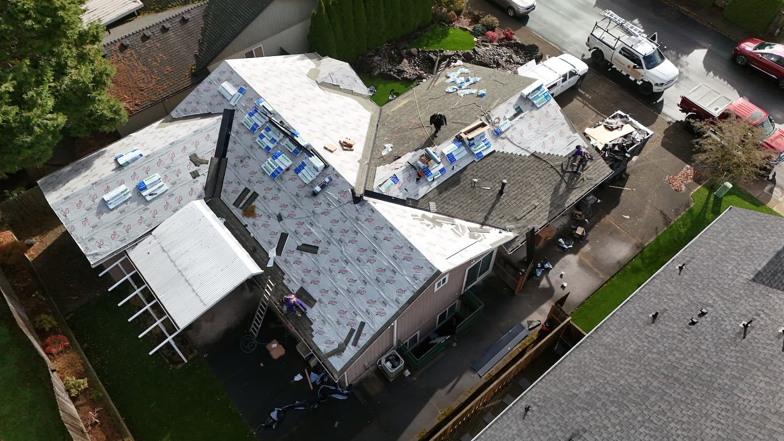 New roof installation on a Portland, OR craftsman home